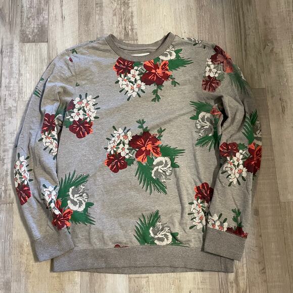 On the Byas PacSun Gray Sweatshirt with Floral Accents size Medium - Picture 11 of 13
